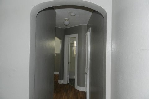 Commercial property in Saint Petersburg, Florida 175.59 sq.m. № 1718254 - photo 7