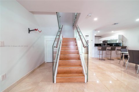 Touwnhouse à vendre à North Miami Beach, Floride: 3 chambres, 157 m2 № 1955612 - photo 21