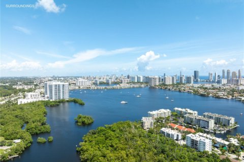 Touwnhouse à vendre à North Miami Beach, Floride: 3 chambres, 157 m2 № 1955612 - photo 4