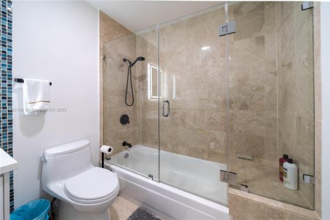 Touwnhouse à vendre à North Miami Beach, Floride: 3 chambres, 157 m2 № 1955612 - photo 28