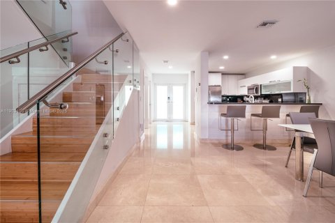 Touwnhouse à vendre à North Miami Beach, Floride: 3 chambres, 157 m2 № 1955612 - photo 20