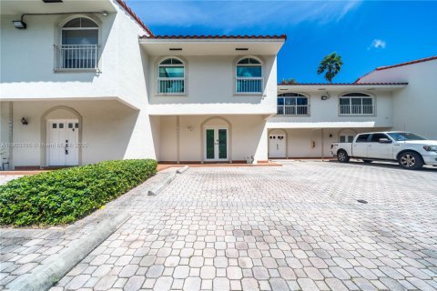 Touwnhouse à vendre à North Miami Beach, Floride: 3 chambres, 157 m2 № 1955612 - photo 6