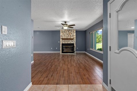 House in Spring Hill, Florida 4 bedrooms, 212 sq.m. № 2229430 - photo 8