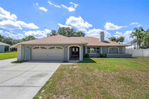 House in Spring Hill, Florida 4 bedrooms, 212 sq.m. № 2229430 - photo 5