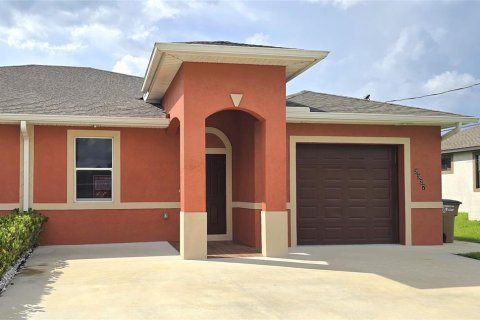 Propiedad comercial en venta en Lehigh Acres, Florida, 6 dormitorios, 231.51 m2 № 2314215 - foto 3