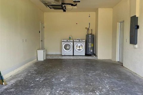Propiedad comercial en venta en Lehigh Acres, Florida, 6 dormitorios, 231.51 m2 № 2314215 - foto 27