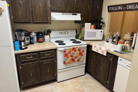 Condominio en alquiler en Oakland Park, Florida, 1 dormitorio, 69.68 m2 № 2026150 - foto 5