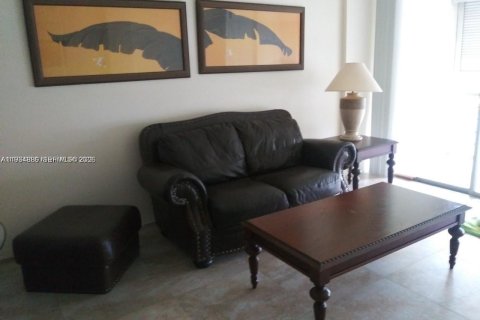 Condominio en alquiler en Oakland Park, Florida, 1 dormitorio, 69.68 m2 № 2026150 - foto 4