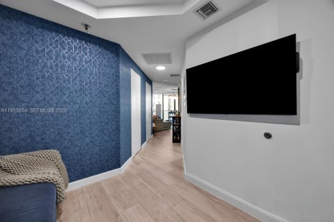 Copropriété à louer à Miami, Floride: 2 chambres, 97.83 m2 № 2008038 - photo 15