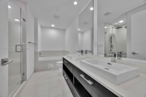 Copropriété à louer à Miami, Floride: 2 chambres, 97.83 m2 № 2008038 - photo 8