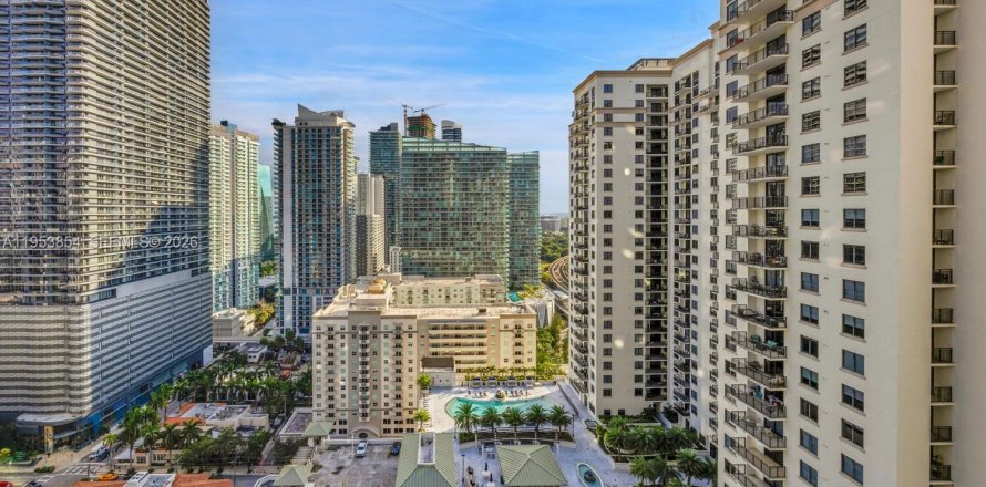 Condo à Miami, Floride, 2 chambres  № 2008038