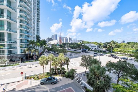 Condominio en venta en Miami, Florida, 1 dormitorio, 113.34 m2 № 2034633 - foto 19