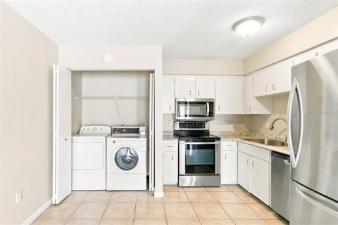 Apartment in Ocala, Florida 2 bedrooms, 74.88 sq.m. № 2379034 - photo 12