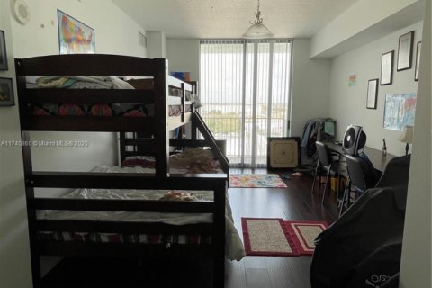 Condo in Hollywood, Florida, 3 bedrooms  № 1489256 - photo 11