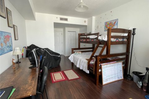 Condo in Hollywood, Florida, 3 bedrooms  № 1489256 - photo 10