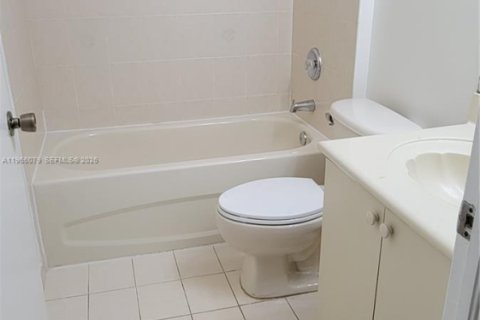 Touwnhouse à louer à Dania Beach, Floride: 3 chambres, 128.39 m2 № 2027884 - photo 8