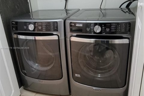 Touwnhouse à louer à Dania Beach, Floride: 3 chambres, 128.39 m2 № 2027884 - photo 7