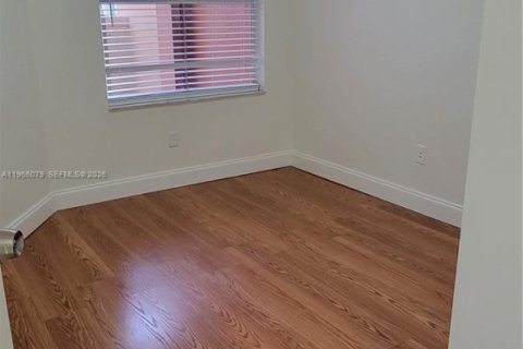 Touwnhouse à louer à Dania Beach, Floride: 3 chambres, 128.39 m2 № 2027884 - photo 9