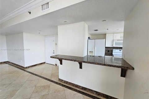 Купить кондоминиум в Майами, Флорида 2 спальни, 95.69м2, № 1702942 - фото 5