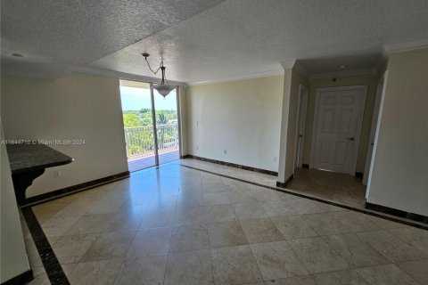 Купить кондоминиум в Майами, Флорида 2 спальни, 95.69м2, № 1702942 - фото 4