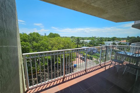 Купить кондоминиум в Майами, Флорида 2 спальни, 95.69м2, № 1702942 - фото 13