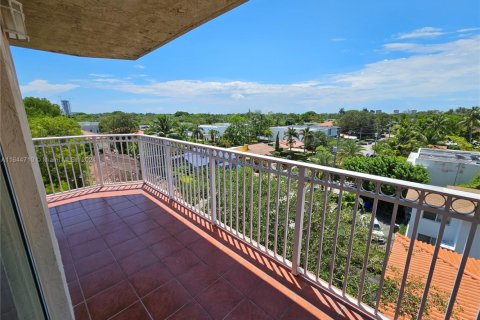 Купить кондоминиум в Майами, Флорида 2 спальни, 95.69м2, № 1702942 - фото 23