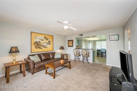 Condo in Rockledge, Florida, 2 bedrooms  № 1769416 - photo 9