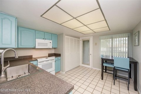 Condo in Rockledge, Florida, 2 bedrooms  № 1769416 - photo 12