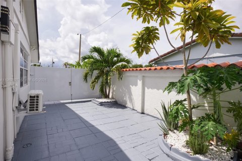 Купить виллу или дом в Майами, Флорида 4 спальни, 244.7м2, № 2051515 - фото 6