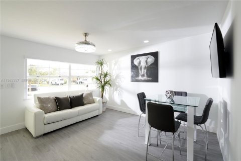 Купить виллу или дом в Майами, Флорида 4 спальни, 244.7м2, № 2051515 - фото 21