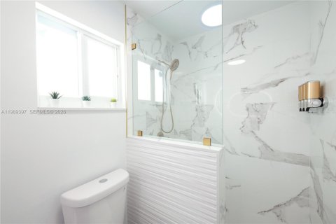 Купить виллу или дом в Майами, Флорида 4 спальни, 244.7м2, № 2051515 - фото 16