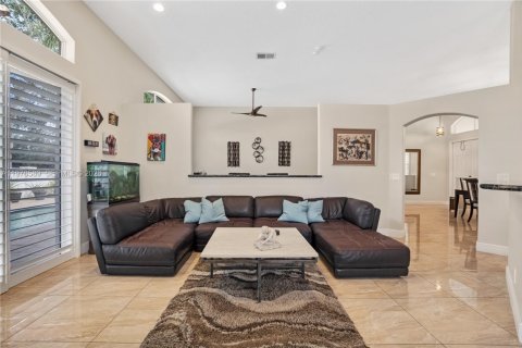 Villa ou maison à vendre à Hollywood, Floride: 3 chambres, 205.69 m2 № 2175112 - photo 6