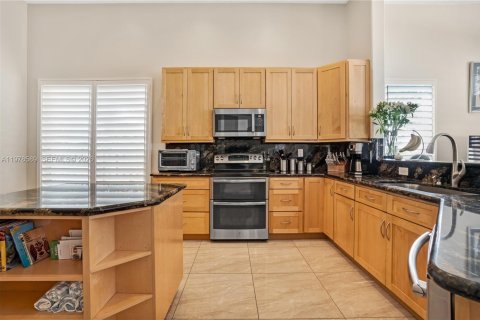 Villa ou maison à vendre à Hollywood, Floride: 3 chambres, 205.69 m2 № 2175112 - photo 8