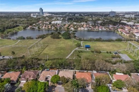 Villa ou maison à vendre à Hollywood, Floride: 3 chambres, 205.69 m2 № 2175112 - photo 29
