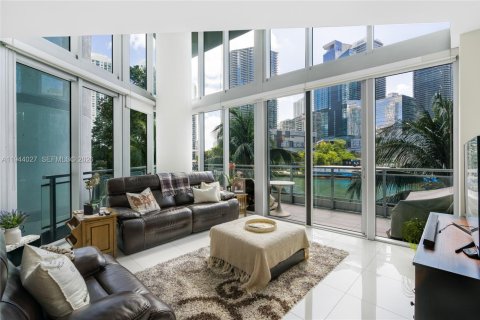 Condo in Miami, Florida, 3 bedrooms  № 2001019 - photo 4