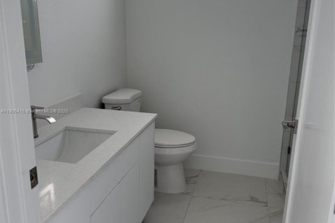 Купить виллу или дом в Лихай-Эйкерс, Флорида 3 спальни, № 1956170 - фото 27