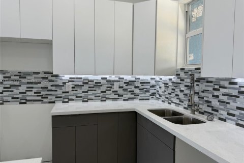 Купить виллу или дом в Лихай-Эйкерс, Флорида 3 спальни, № 1956170 - фото 9