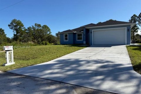 Купить виллу или дом в Лихай-Эйкерс, Флорида 3 спальни, № 1956170 - фото 1