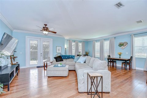 Townhouse in Palm Harbor, Florida 3 bedrooms, 235.79 sq.m. № 1777345 - photo 13