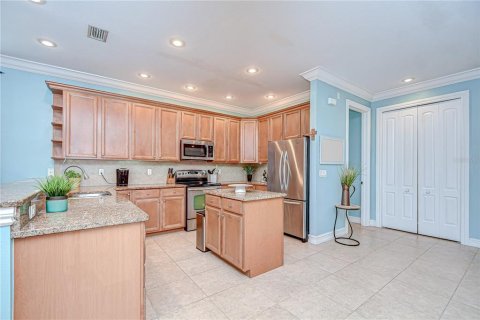 Townhouse in Palm Harbor, Florida 3 bedrooms, 235.79 sq.m. № 1777345 - photo 14