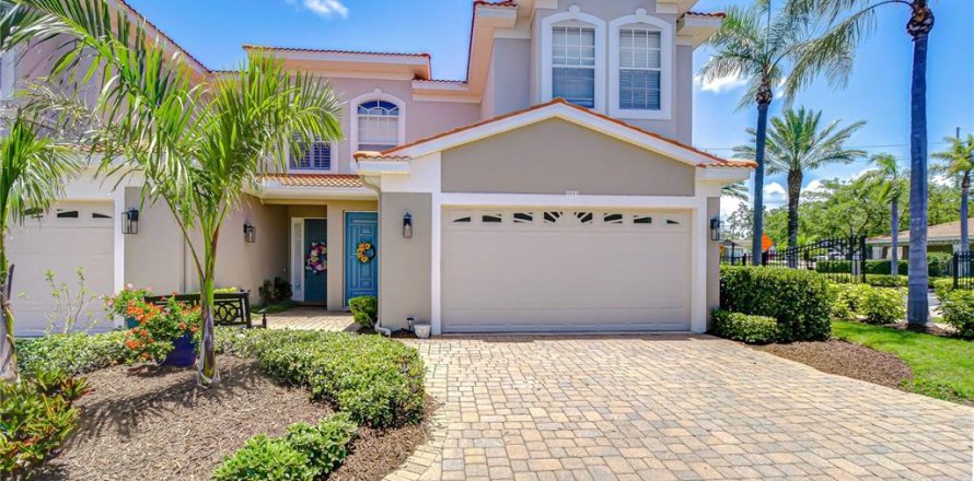 Townhouse in Palm Harbor, Florida 3 bedrooms, 235.79 sq.m. № 1777345