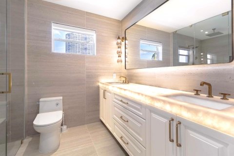 Villa ou maison à vendre à North Miami Beach, Floride: 4 chambres, 330.36 m2 № 2250284 - photo 22