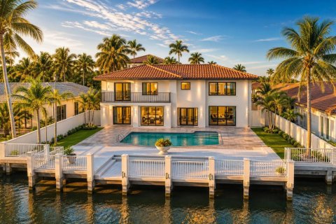 Villa ou maison à vendre à North Miami Beach, Floride: 4 chambres, 330.36 m2 № 2250284 - photo 3