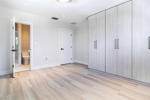 Villa ou maison à vendre à North Miami Beach, Floride: 4 chambres, 330.36 m2 № 2250284 - photo 28