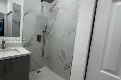 Apartment in Hialeah, Florida 3 bedrooms, 88.54 sq.m. № 2062150 - photo 4