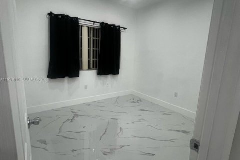 Apartment in Hialeah, Florida 3 bedrooms, 88.54 sq.m. № 2062150 - photo 5