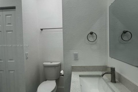 Apartment in Hialeah, Florida 3 bedrooms, 88.54 sq.m. № 2062150 - photo 6