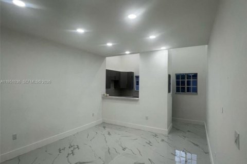 Apartment in Hialeah, Florida 3 bedrooms, 88.54 sq.m. № 2062150