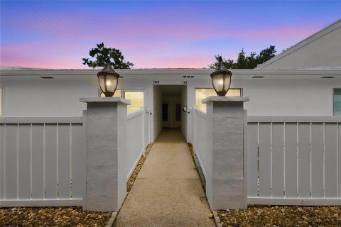 Condo in Clearwater, Florida, 2 bedrooms  № 2338919