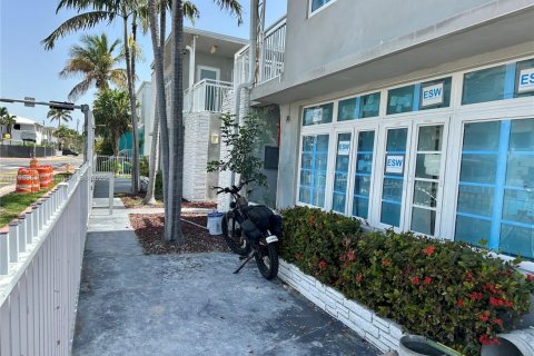 Купить кондоминиум в Майами-Бич, Флорида 1 спальня, 52.3м2, № 1943056 - фото 23